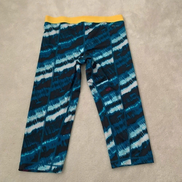 Nike PRO Dri -Fit - Fitted capris, L - Picture 4 of 14